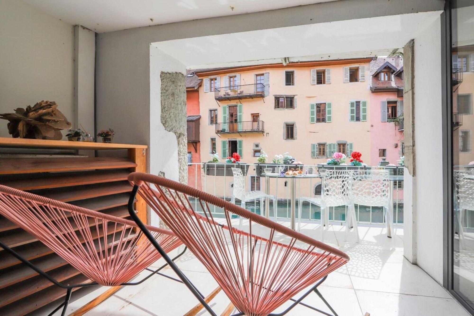 L'Eau Vive Jacuzzi Et Sauna En Vieille Ville 5 อานซี ภายนอก รูปภาพ